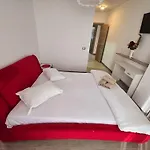 Διαμέρισμα Azizi 3 Luxury - Pool & *