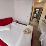 Azizi 3 Luxury - Pool & Διαμέρισμα Năvodari
