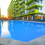 Azizi 3 Luxury - Pool & Διαμέρισμα