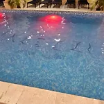 Διαμέρισμα Azizi 3 Luxury - Pool &