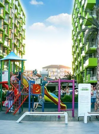 Apartamento Azizi 3 Luxury - Pool &