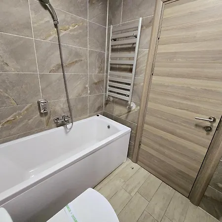 Azizi 3 Luxury - Pool & * Năvodari