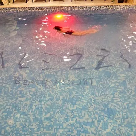 Azizi 3 Luxury - Pool & * Năvodari